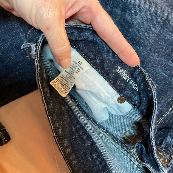 American Eagle Outfitters Dark Blue Skinny Kick Jeans - Picture 7 of 8